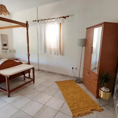 فيلة Christina *