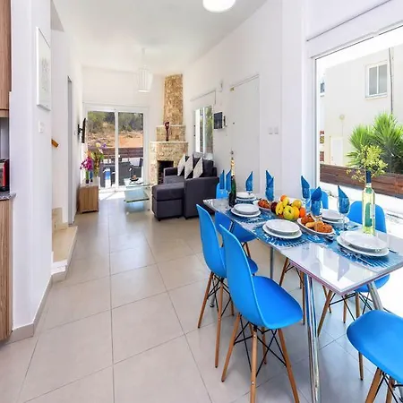 Christina * بروتاراس