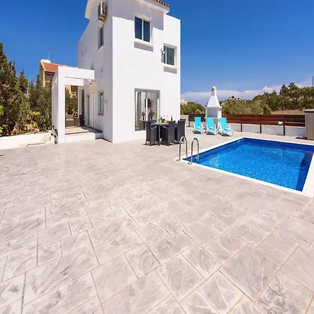 Christina فيلة بروتاراس