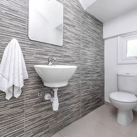 Christina فيلة *